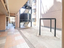 【埼玉県/新座市新座】グランドクレスト清瀬 敷地内