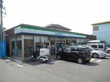 【東京都/八王子市上柚木】南大沢学園一番街1号棟 ファミリーマート八王子上柚木店（現地より約471m）