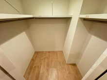 【東京都/武蔵野市境南町】ラヴィドール武蔵境 収納：ウォークインクローゼット(6.0帖洋室部分)