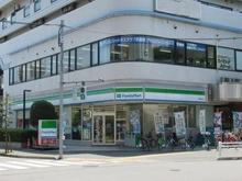【東京都/武蔵野市境南町】ラヴィドール武蔵境 ファミリーマート　境南通り店（現地より約230m）：