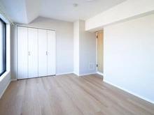 【埼玉県/新座市栗原】ライオンズガーデンひばりヶ丘 洋室：約7.4帖