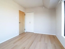 【埼玉県/新座市栗原】ライオンズガーデンひばりヶ丘 洋室：約6.0帖