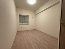 【東京都/小金井市本町】コスモフォーラム武蔵小金井 洋室：東側　約6.0帖