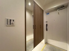 【東京都/小金井市本町】コスモフォーラム武蔵小金井 玄関：玄関収納