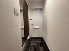 【東京都/東久留米市前沢】ハイコート花小金井 玄関