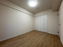 【東京都/小金井市貫井南町】ビクトリアハイム武蔵小金井 洋室：約6.0帖（西側）