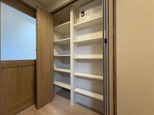 【東京都/国分寺市本町】ファミールスクエア国分寺 収納：廊下収納