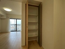 【東京都/小平市栄町】ライオンズマンション小平栄町 リビング・ダイニング：収納