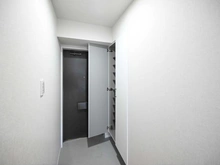 【東京都/小金井市前原町】朝日マンション武蔵小金井 玄関：玄関収納