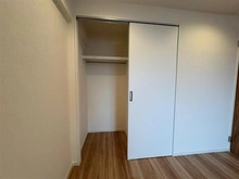 【東京都/小金井市前原町】ライオンズガーデン小金井南 収納：約5.5帖洋室