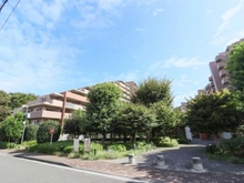 【東京都/府中市浅間町】エルフォレスト ガーデンウィング棟 外観：ガーデンウィング：左側の棟