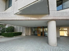【東京都/世田谷区新町】パークハイム新町三丁目 エントランス