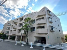 【東京都/世田谷区新町】パークハイム新町三丁目 外観
