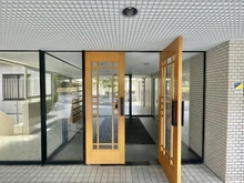 【東京都/世田谷区新町】パークハイム新町三丁目 エントランス