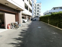 【東京都/世田谷区新町】パークハウス桜新町テラスイースト 敷地内