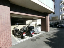 【東京都/世田谷区新町】パークハウス桜新町テラスイースト バイク置場