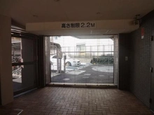 【東京都/世田谷区三軒茶屋】グローリオ三軒茶屋 駐車場シャッターゲート