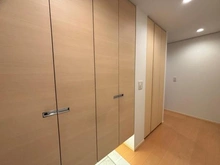 【東京都/世田谷区玉川】二子玉川ライズタワー&レジデンスタワーウエスト 収納：玄関