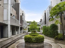 【東京都/世田谷区駒沢】コートハウス駒沢 アプローチ