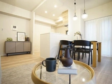 【東京都/世田谷区玉川】ジェイパーク二子玉川園フレリーヴ リビング：※家具調度品等は販売価格に含まれません。