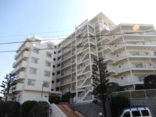 【東京都/世田谷区弦巻】三井馬事公苑南ハイツ 外観