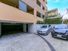 【東京都/世田谷区弦巻】メゾンモンティチェロ弦巻 駐車場