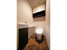 【東京都/世田谷区玉川台】ブランディア用賀 トイレ：床タイル張り