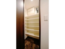 【東京都/世田谷区玉川台】ブランディア用賀 収納：シューズインクローゼット