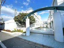 【東京都/世田谷区玉川台】ブランディア用賀 世田谷区立用賀中学校（現地より約940m）