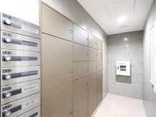 【東京都/世田谷区瀬田】ザ・パークハウス二子玉川ガーデン 宅配BOX：手前：メールBOX