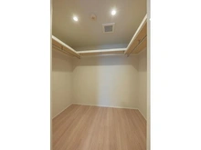 【東京都/世田谷区弦巻】ライオンズマンション弦巻グランフォート ウォークインクローゼット