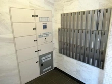 【東京都/世田谷区大蔵】日神デュオステージ祖師ヶ谷大蔵 メールBOX：左側：宅配BOX