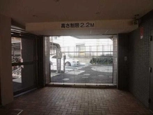 【東京都/世田谷区三軒茶屋】グローリオ三軒茶屋 駐車場