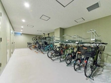 【東京都/世田谷区三軒茶屋】パークホームズ三軒茶屋一丁目 駐輪場：室内駐輪場