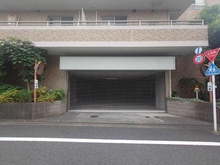 【東京都/世田谷区弦巻】カーサフェリス世田谷弦巻 駐車場