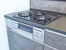 【東京都/世田谷区弦巻】エスパシオ弦巻 キッチン：三口コンロ