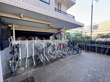 【東京都/杉並区高井戸東】クレストフォルム高井戸南 駐輪場