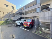 【東京都/杉並区高井戸東】クレストフォルム高井戸南 駐車場