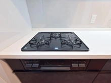 【東京都/中野区白鷺】ヴィルヌーブ鷺宮 キッチン：三口コンロ