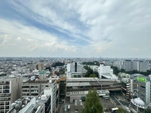 【東京都/杉並区阿佐谷南】パークハウス阿佐ヶ谷レジデンス 眺望：約4.9帖の洋室から