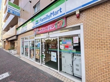【東京都/三鷹市下連雀】プレミスト三鷹 ファミリーマート三鷹南店（現地より約200m）