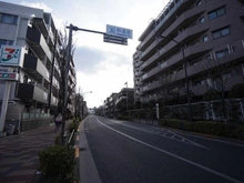 【東京都/中野区白鷺】グローイングコート中野白鷺  中杉通り（現地より約20m）