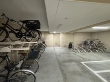 【東京都/杉並区上荻】D’クラディア荻窪 駐輪場