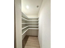 【東京都/杉並区上井草】ラヴィドール杉並上井草 ウォークインクローゼット