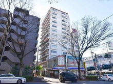 【東京都/杉並区上高井戸】トーエイ高井戸 外観：写真中央