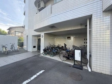 【東京都/杉並区西荻北】ラフィネ西荻 駐輪場