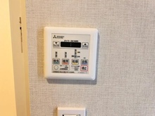 【東京都/杉並区成田東】グローリオ南阿佐ヶ谷 洗面所：操作パネル