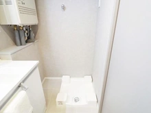 【東京都/目黒区下目黒】ドミニ目黒 洗面室：洗濯機置場