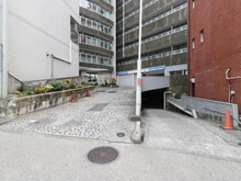 【東京都/目黒区中目黒】サードリハイツ本館 アプローチ