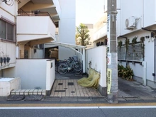 【東京都/目黒区鷹番】学芸大スカイマンション 敷地内
